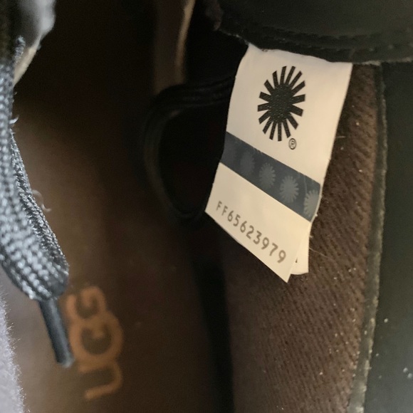 UGG Men’s Ritter Black Leather Waterproof Boots - Picture 7 of 8